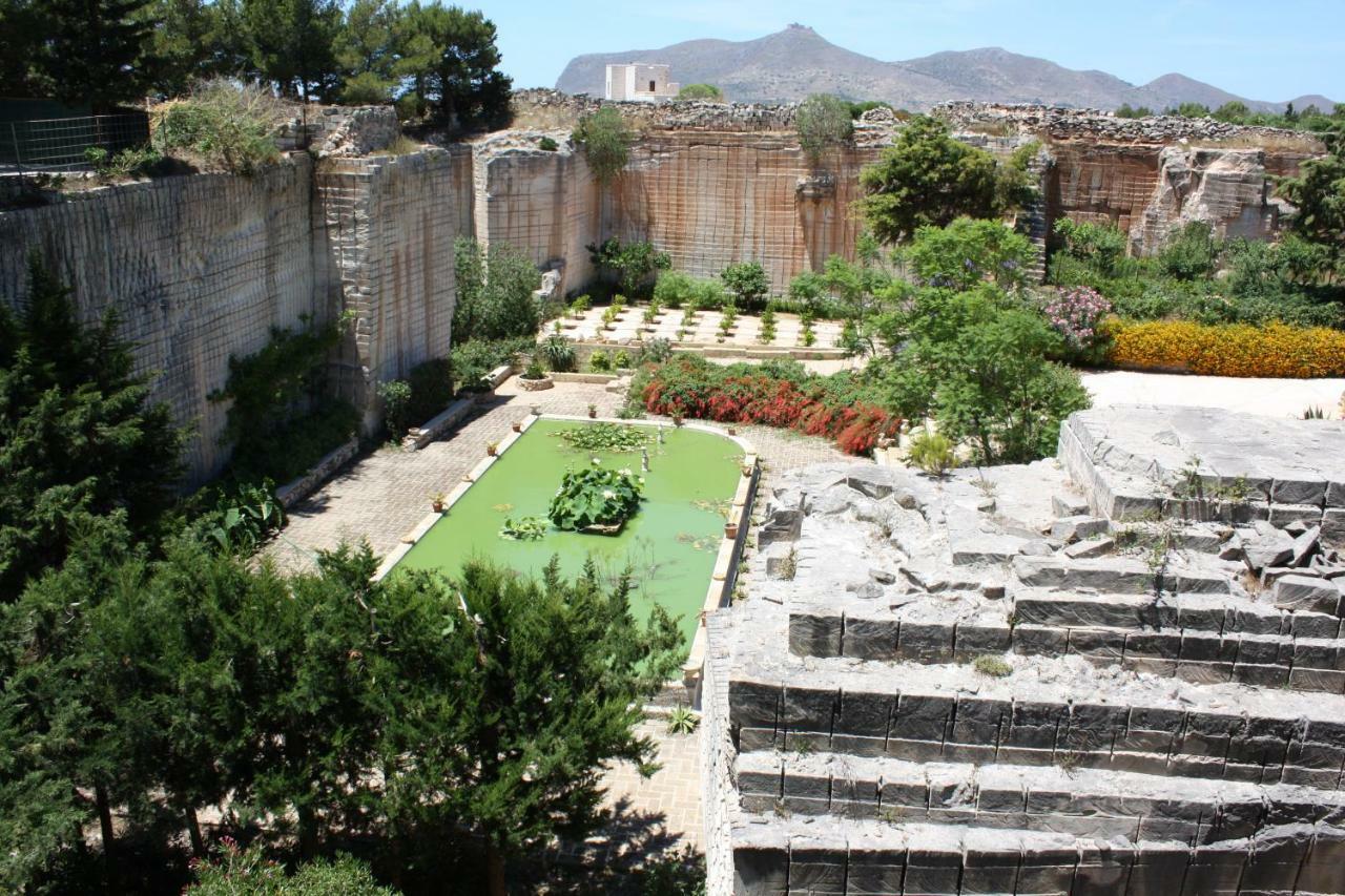 法维尼亚纳Giardino Dell'Impossibile Di Antonino Campo公寓 外观 照片