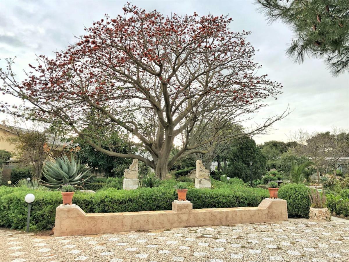 法维尼亚纳Giardino Dell'Impossibile Di Antonino Campo公寓 外观 照片